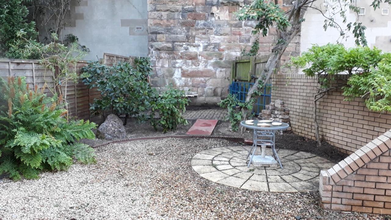 הוילה גלאזגו Bright City Centre House - Private Garden & Parking! מראה חיצוני תמונה